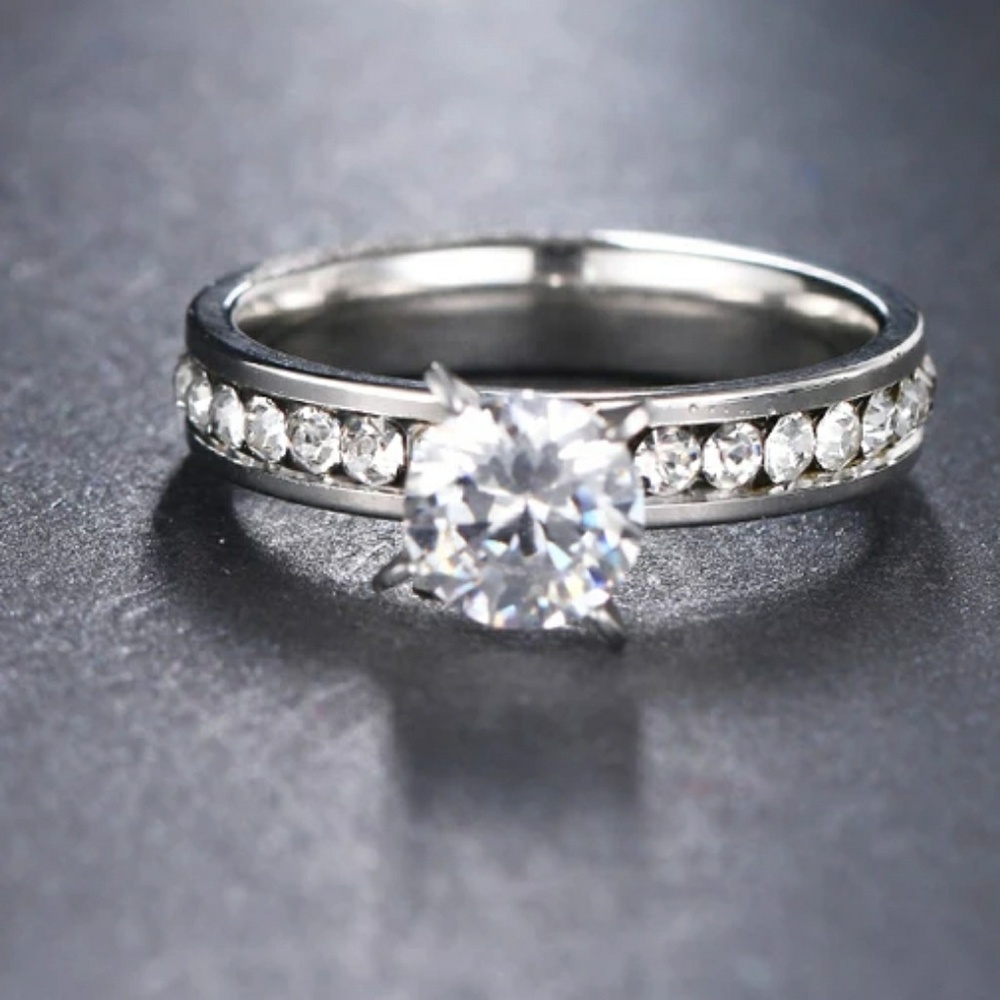 Stainless Silver Ring Sz 7